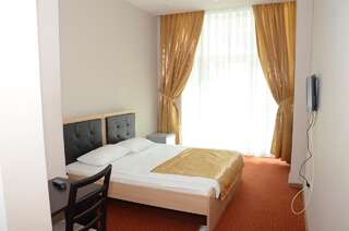 Отель Sumgait Olimpik SportComplex Сумгайыт Двухместный номер с 1 кроватью или 2 отдельными кроватями-2